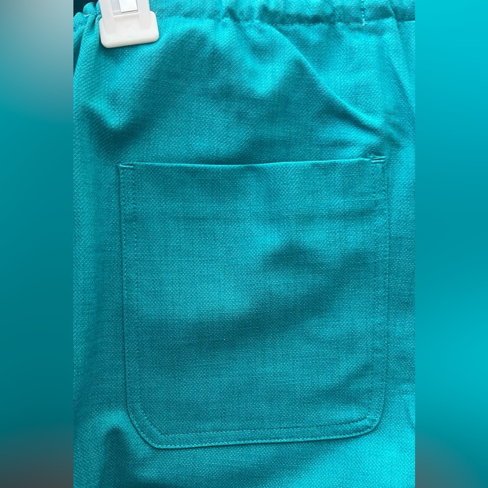 Liverpool Women's Teal Shorts- “Lake Blue” Comfy dressy/casual Shorts, size Med - Picture 5 of 16